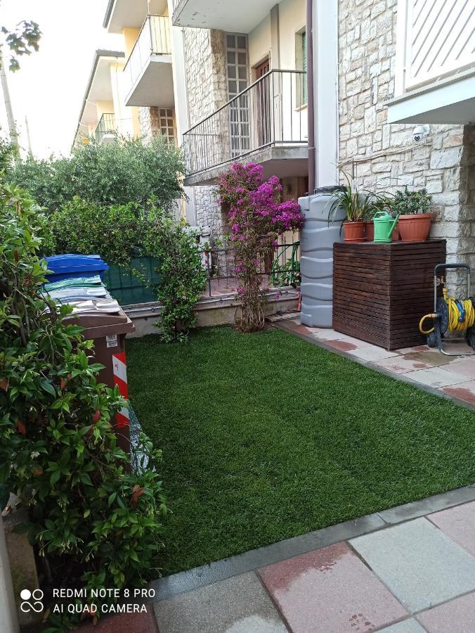 Il Don Minzoni 98 "Casa Vacanze" Lido di Camaiore Exteriör bild
